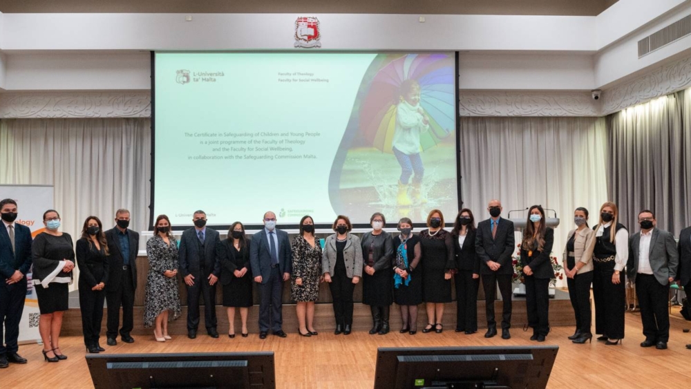 Certificate in Safeguarding of Children and Young People - 29/10/21

Aktar ritratti: knisja.mt/ritratti